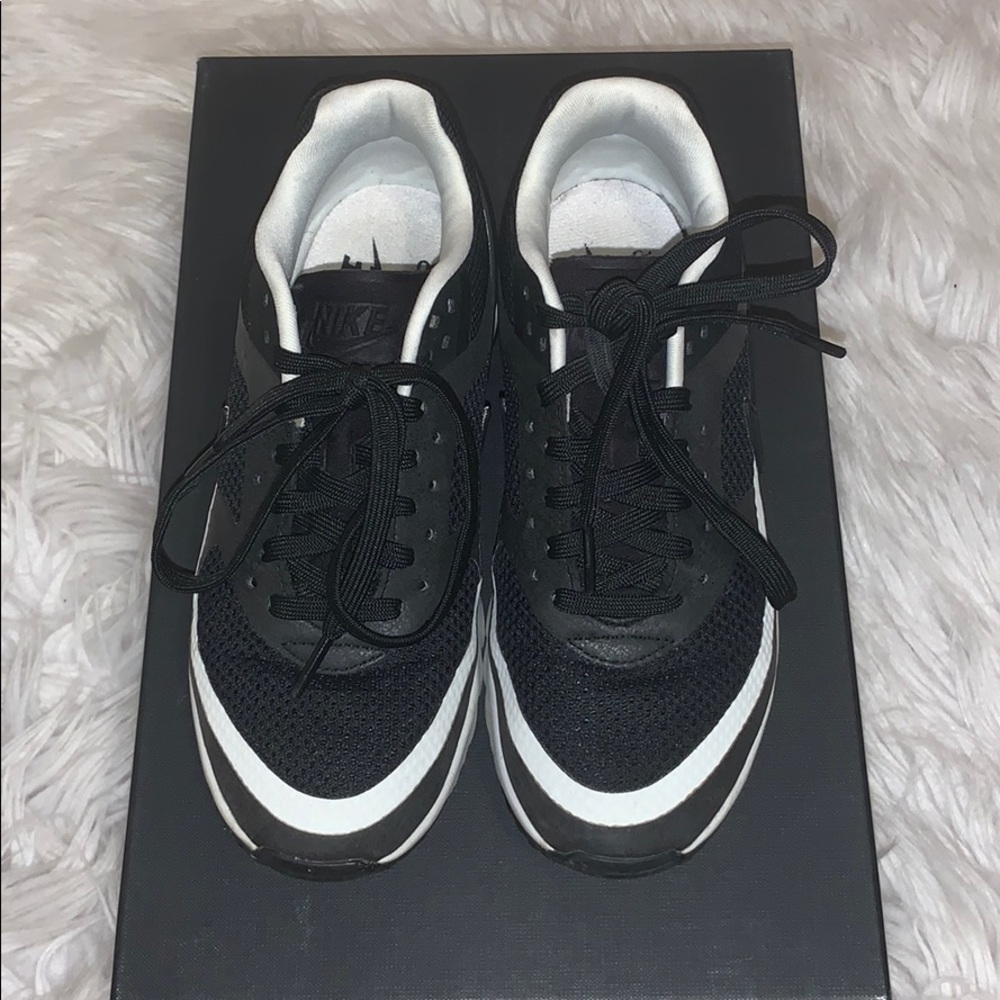 Size 5 (US) Nike Air Maxes